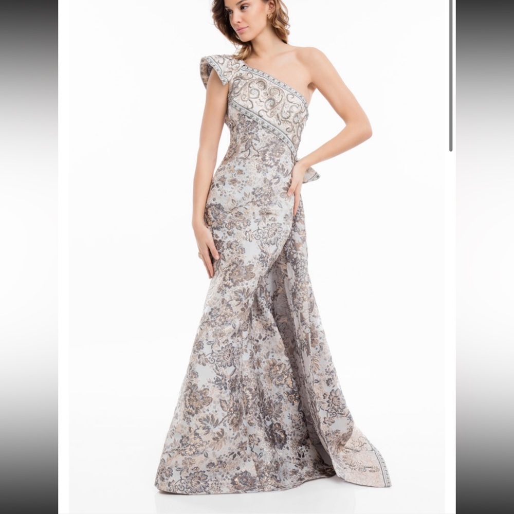 Terani Couture Evening Gown size 4